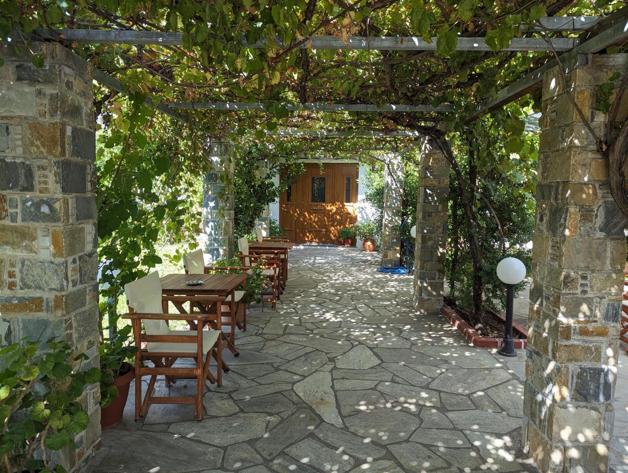Guesthouse Christos Skopelos Exterior foto