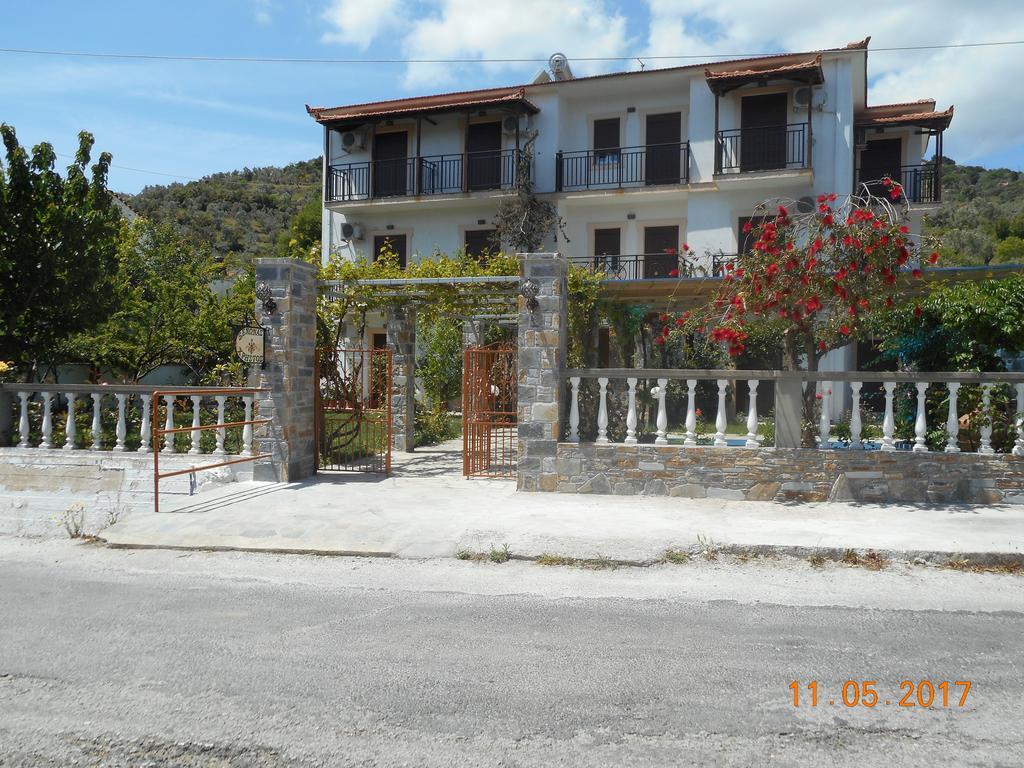 Guesthouse Christos Skopelos Exterior foto